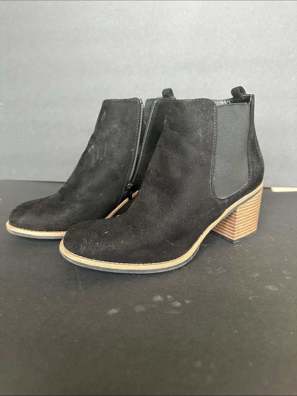 White Mountain women’s black booties size 9